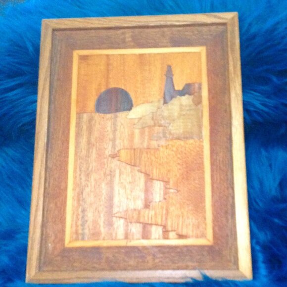 VINTAGE Inlay Marquetry Teak/Cherry Block Island lighthouse, Beachy, Vacation - Picture 1 of 4